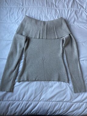 Marled Off-the-Shoulder Ribbed Sweater - Light Gray with silver